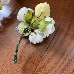 花かんむり ブローチ 結婚式の画像