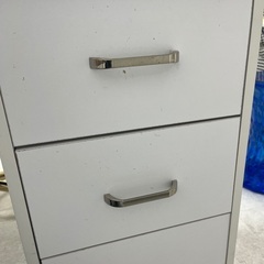 ネイルテーブル　デスク　キャスター付　椅子の画像