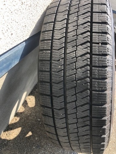 車のパーツ タイヤ、ホイール