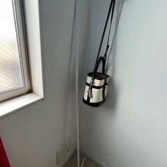 家具 ポールスタンドの画像