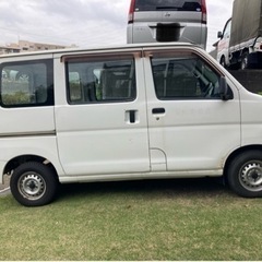 ダイハツ　ハイゼットカーゴ　5MT ３万キロの画像
