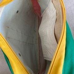 ベネトンバッグの画像