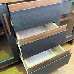 キャビネット 棚 収納 家具 リビング 引き出し 扉付き 幅105㎝ 奥行39㎝ 高さ93㎝ ダークブラウン の画像