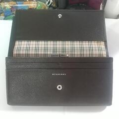 【美品】BURBERRYの長財布 バーバリーの画像