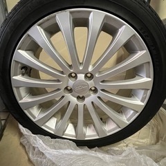 車のパーツ タイヤ、ホイール