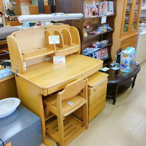 イトーキ☆学習机☆中古【こちらは店舗です。浜村鹿野温泉ICから3分 買取本舗 宮本リサイクル 営業時間9～19時 定休日水曜のみ←連絡できません