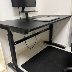🔴【昇降式デスク / 値下げ中】黒 ブラック 家具 オフィス用家具 机の画像