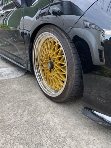 車のパーツ タイヤ、ホイール