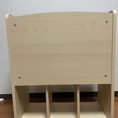 絵本ラックの画像