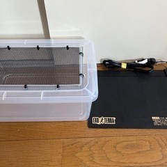 プラケージとレプタイルヒートM