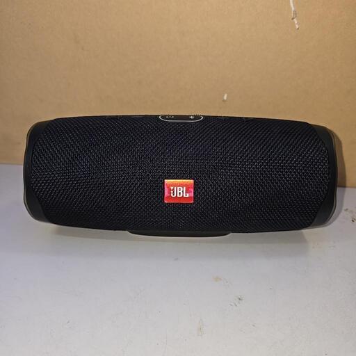 受付停止中　ポータブルスピーカーJBL CHARGE4