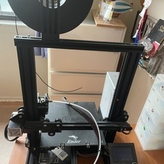 3D プリンター　黒と白のフィラメントもお付けします
