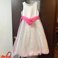 【場所変更要相談】子供用ドレス 白 ピンク 花