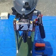 ゴムボートエンジン付きの画像