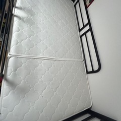 決まりました！4月29.30日限定　シングルロフトベッド マットレス ハシゴ テーブル コンセント 付の画像