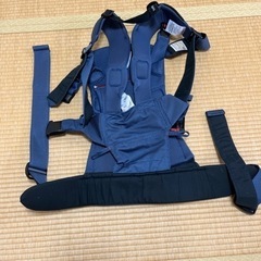 抱っこ紐(ベビービュルン)の画像