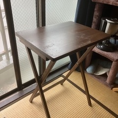 折りたたみ式デスクの画像