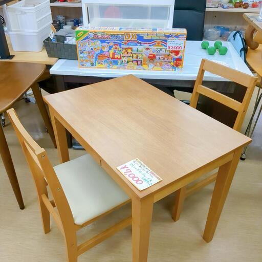 ★ ダイニングセット★机に引き出し付き★イス2脚【こちらは店舗です。浜村鹿野温泉ICから3分 買取本舗 宮本リサイクル 営業時間9～19時 定休日水曜のみ←連絡できません