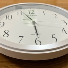 CASIO 電波掛け時計の画像
