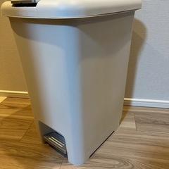 ニトリ ゴミ箱 45Lの画像