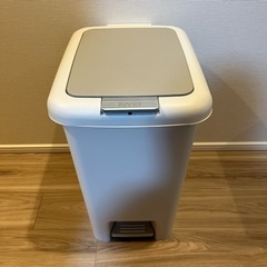 ニトリ ゴミ箱 45Lの画像