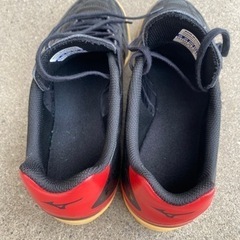 MIZUNO フットサルシューズの画像