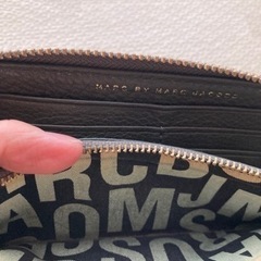 MARC BY MARC JACOBS 長財布の画像