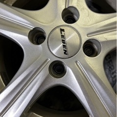 車のパーツ タイヤ、ホイールの画像