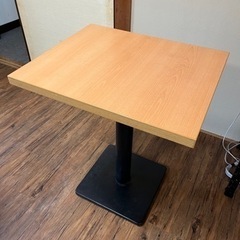 値引 カフェ等客席2名用テーブル　美品