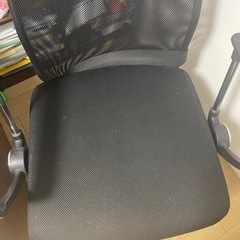 オフィスチェアを無料で差し上げます。