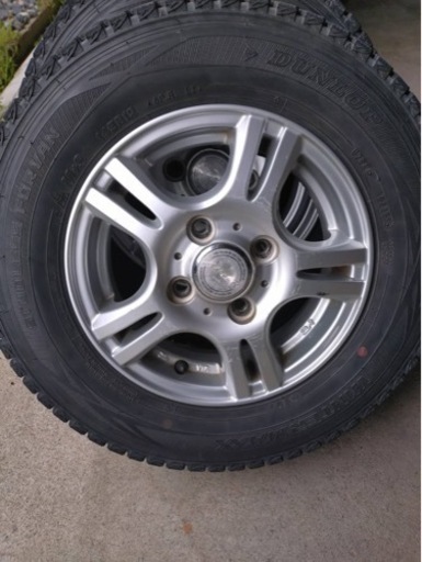 車のパーツ タイヤ、ホイール