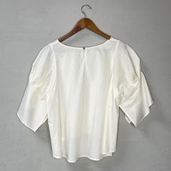 ナノユニバース ブラウスの画像