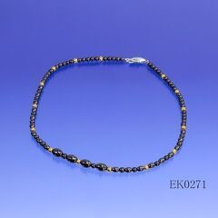 ゴールドの金具が極りました。ヘマタイトネックレス