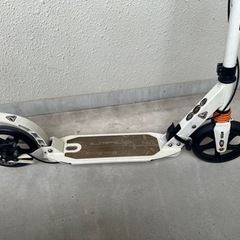 キックボードキックスクーターバッグ付きタイヤ直径20cm 幅28/40mmの画像