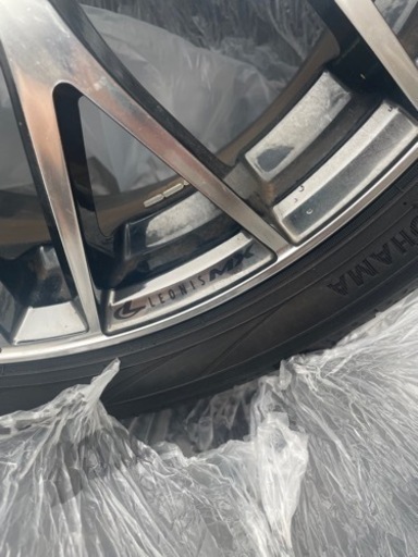 車のパーツ タイヤ、ホイール