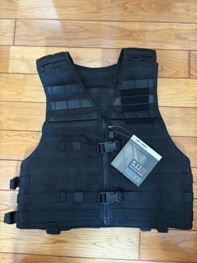 ミリタリー　5.11タクティカルベスト