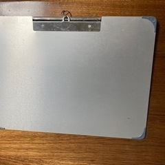 バインダー　多分アルミ製？の画像