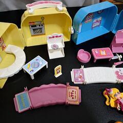 プリコーデドール７体　スイートプリキュア　魔法使いプリキュア　小さいハウス２つの画像