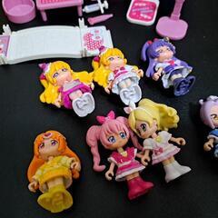 プリコーデドール７体　スイートプリキュア　魔法使いプリキュア　小さいハウス２つの画像