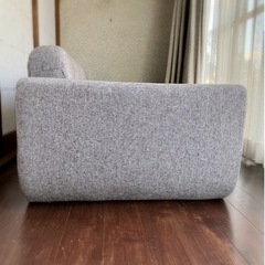 3人掛けローソファの画像