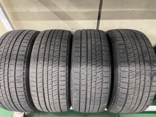 245/40R18VRX2バリ溝2020年製