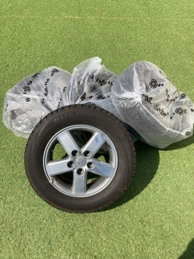 スタッドレスタイヤ4本セット【ホイール付】（195/65R15）