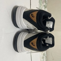 アシックスバスケットシューズの画像