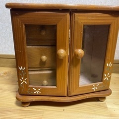カントリー調オルゴール付きBOX (ドール用洋服タンスにも) 