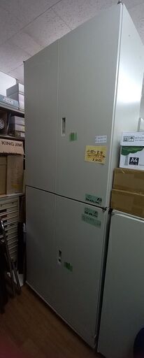 上下　両開き保管庫（鍵付き）②￥25,000