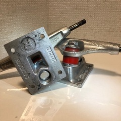 スケートボード　トラック