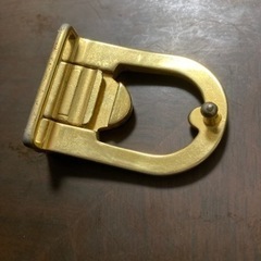 ジョルジオ・アルマーニ　バックルのみの画像