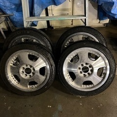 車のパーツ タイヤ、ホイールの画像