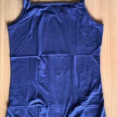 【新品】gu Ｗomen ジーユー　L フライス　キャミソール　紺色　ブルー　レディース　綿100% 吸収速乾　さらっと生地　の画像