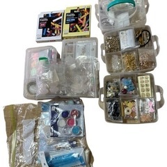 レジンやネイル、アクセサリー制作に使えるパーツセット